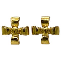 CHANEL 97 A Golden Ribbon Clip-on Earrings