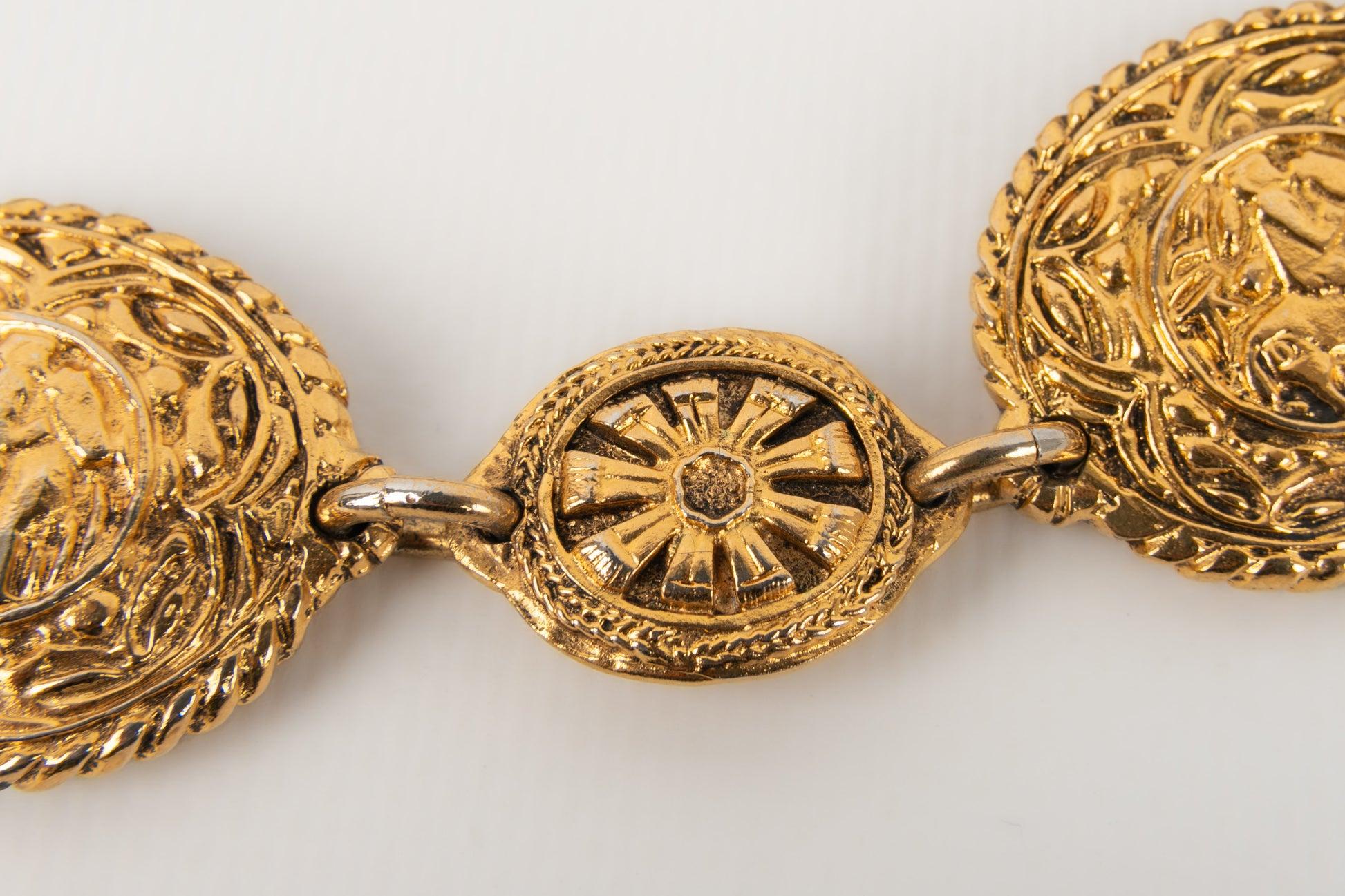 Chanel Golden Short Necklace, 1980s For Sale 3