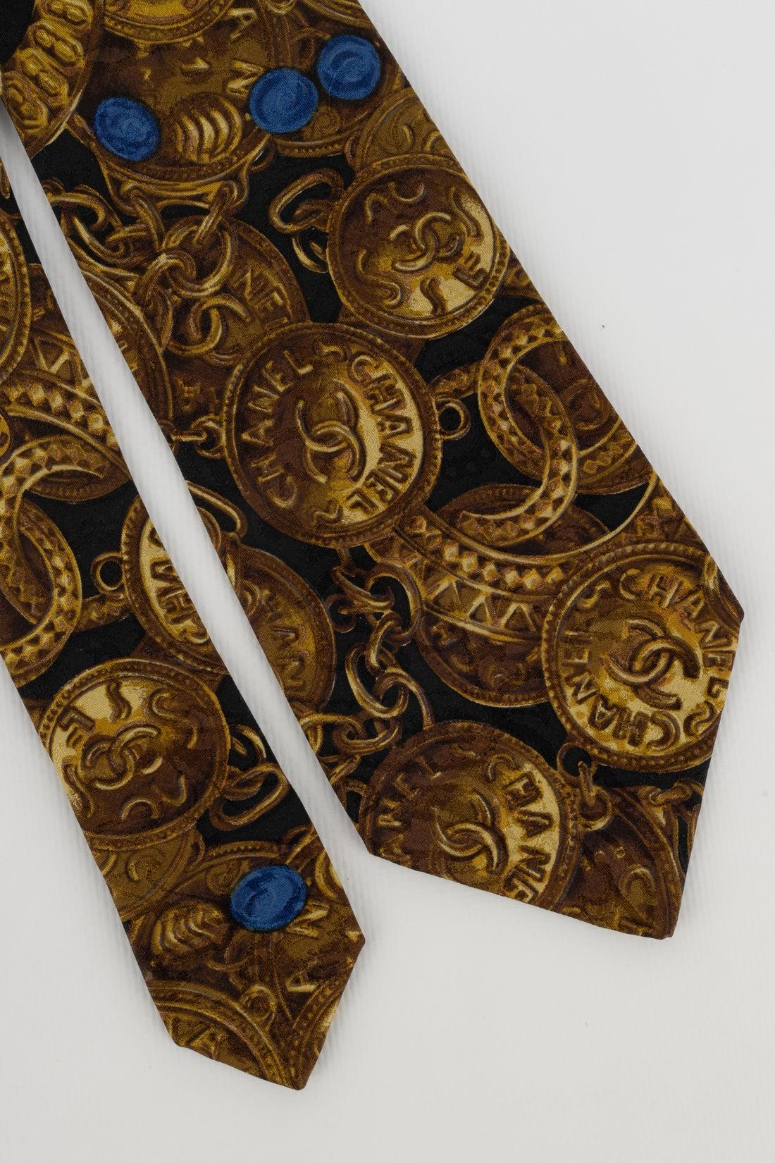 Women's or Men's Chanel Golden Silk Printed Tie For Sale