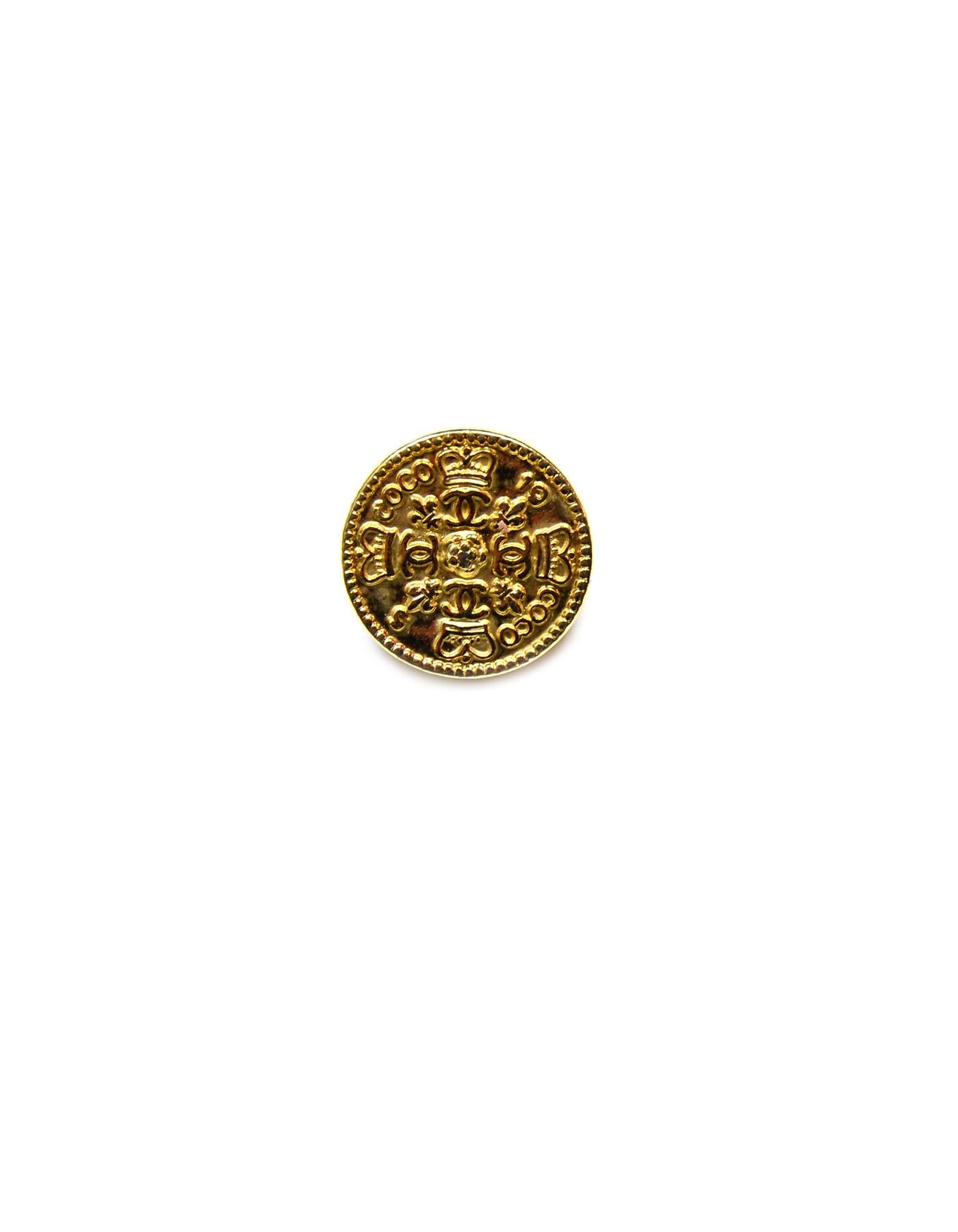 Chanel Goldtone CC Medium Shank Buttons W/ Crowns (Set of 5)

Color: Goldtone
Materials: Goldtone metal
Hallmarks: On back of each button- 