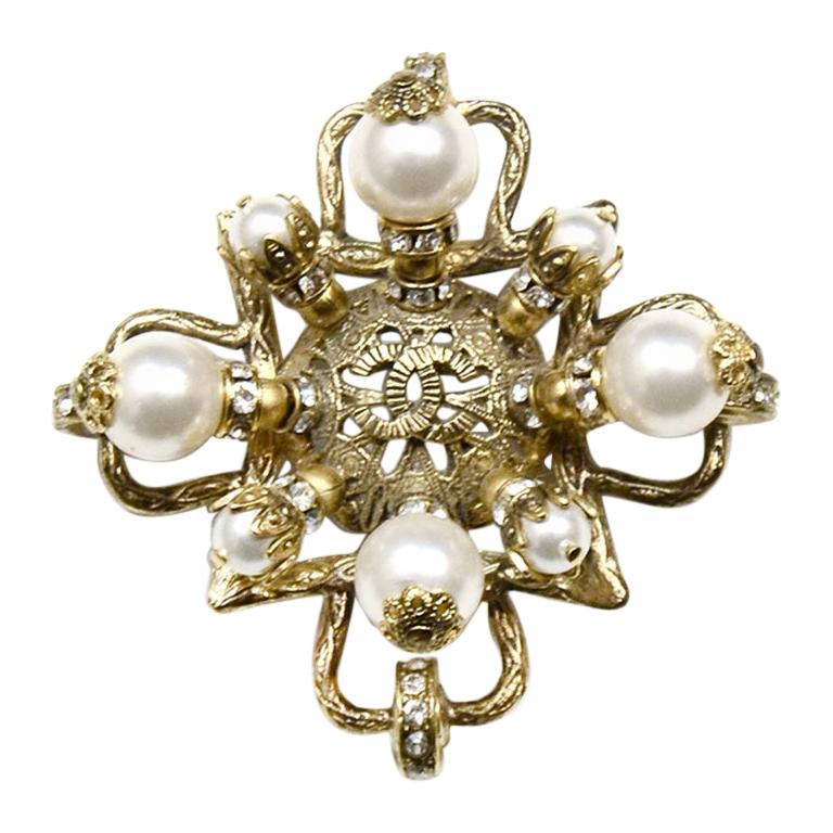 Chanel Goldtone Filigree CC Brooch w/ Faux Pearls and Crystals at 1stDibs