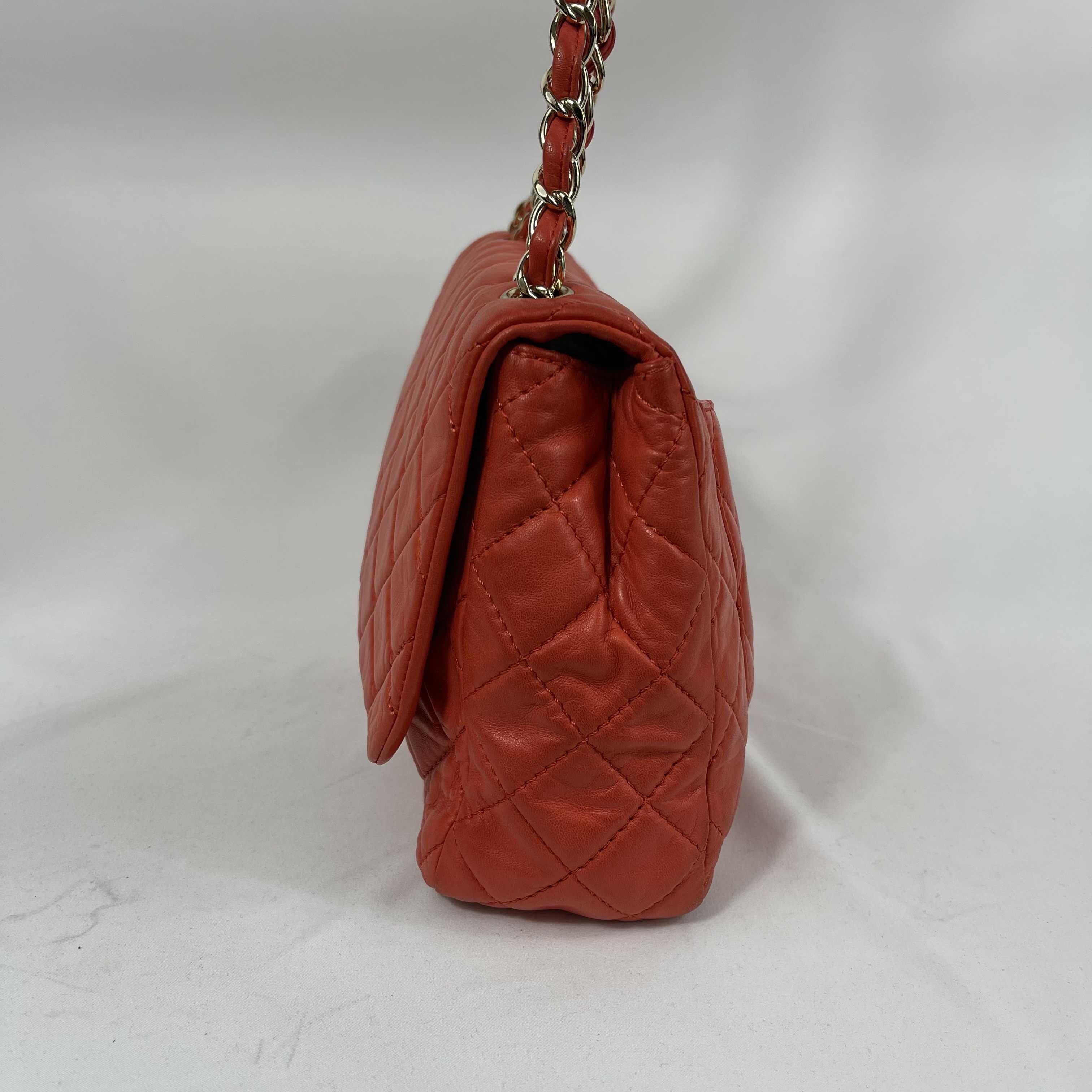 Chanel - Good - Classic Jumbo Single Flap Quilted Lambskin - Handbag For Sale 11
