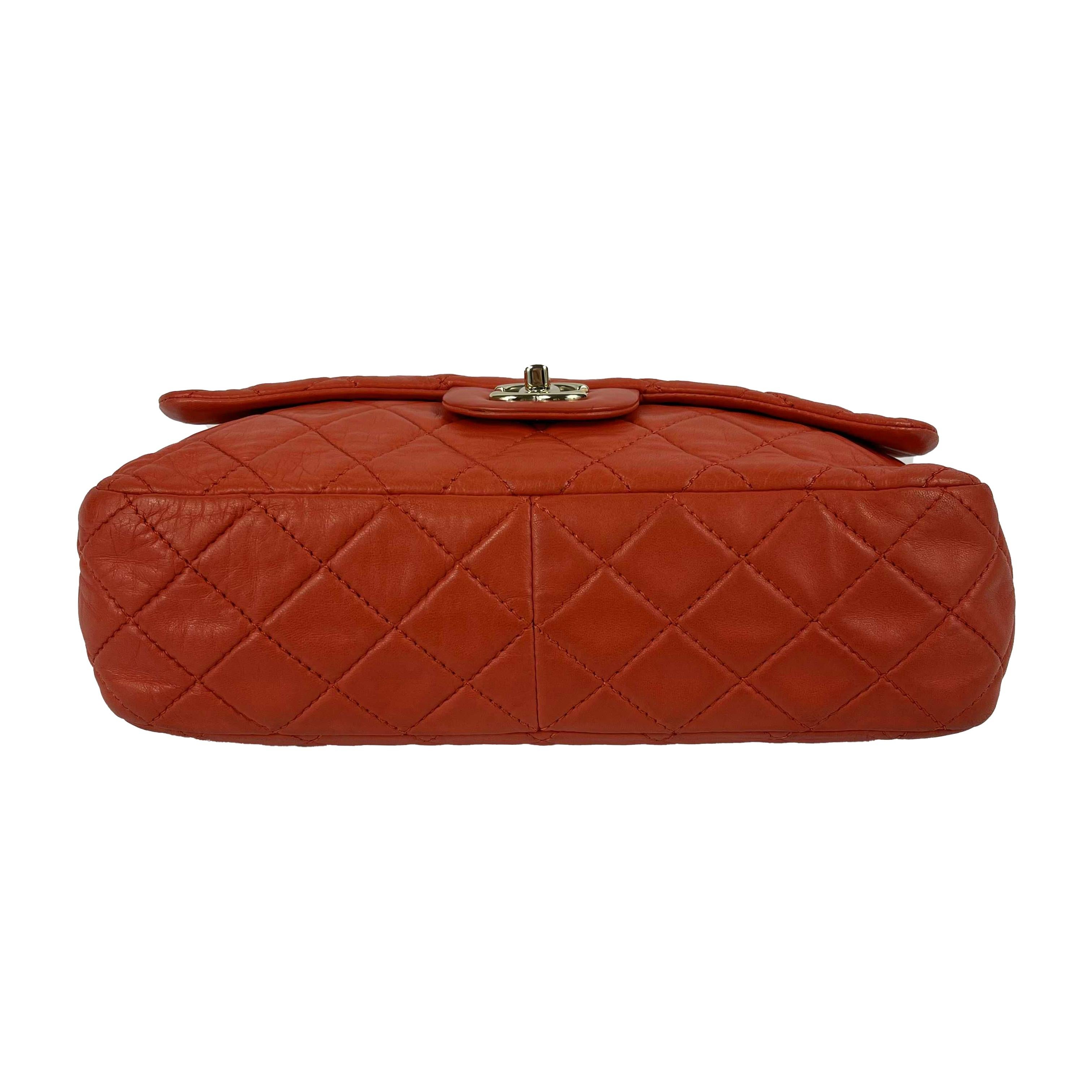 Red Chanel - Good - Classic Jumbo Single Flap Quilted Lambskin - Handbag For Sale