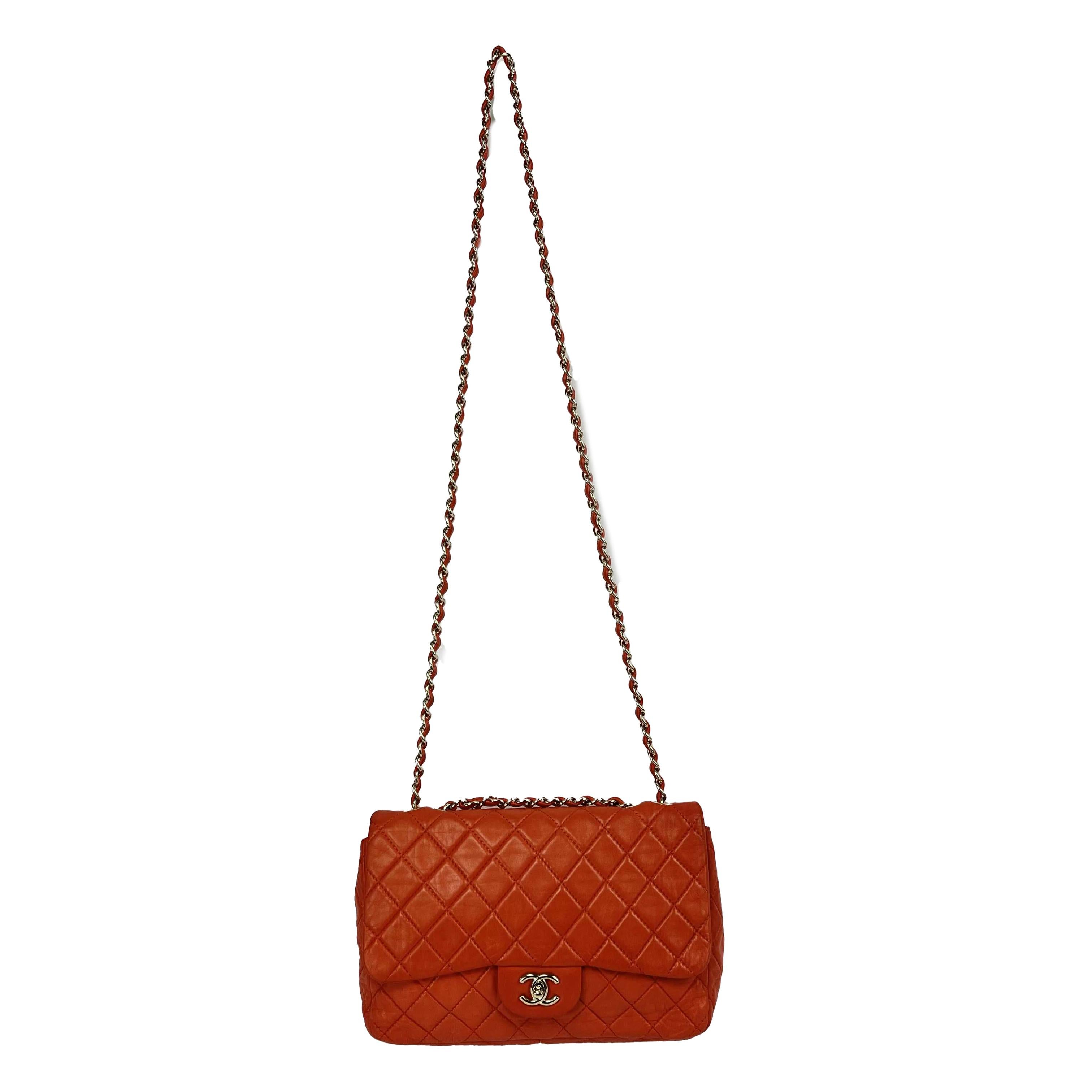 Chanel - Good - Classic Jumbo Single Flap Quilted Lambskin - Handbag For Sale 2