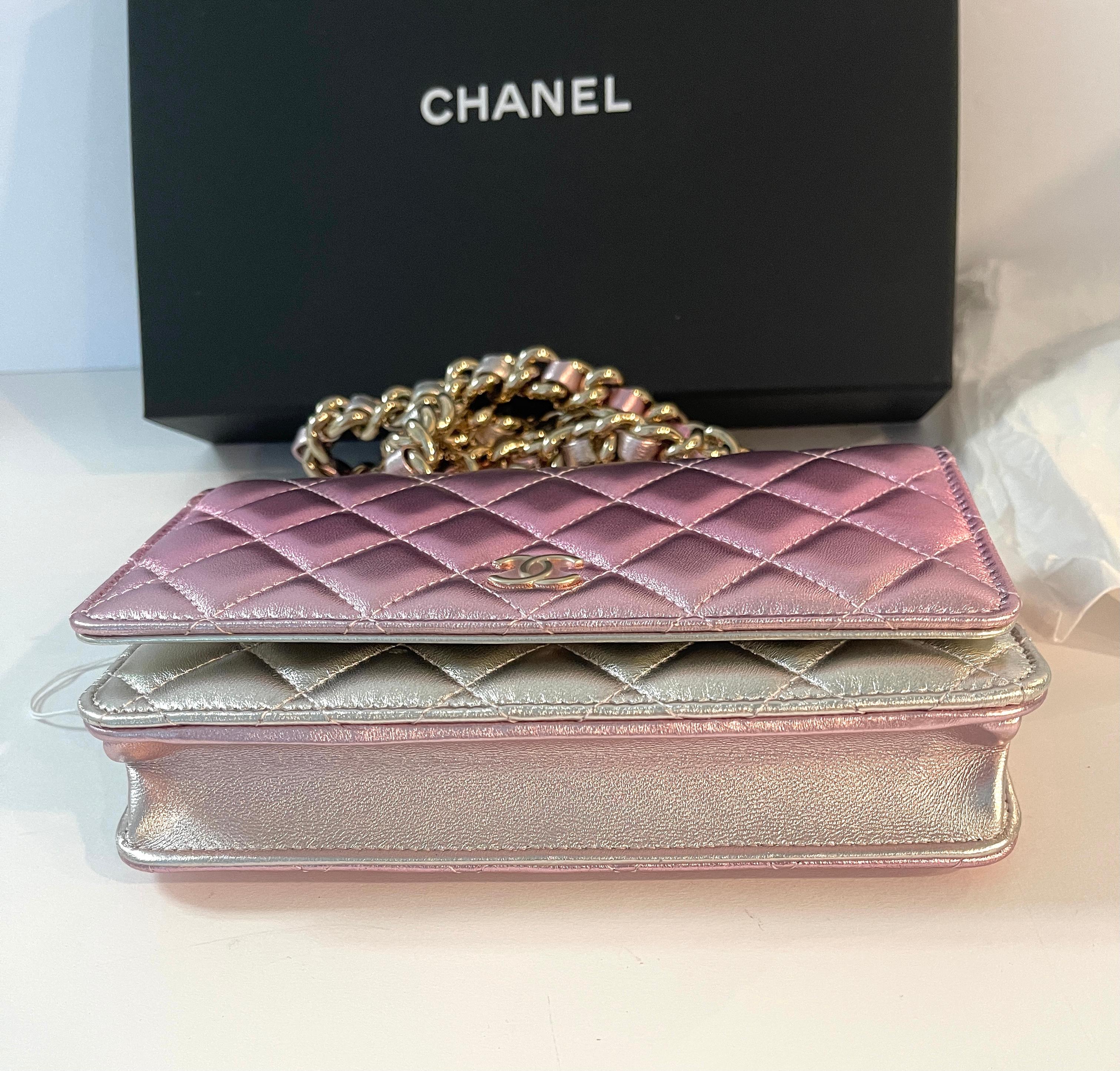 Wallet on Chain Bag
Gradient Metallic 
Golden Pink
Such a pretty combination
Season 22C



This is a treasure!
Brand new storefresh
Chunky chain

Woc
Wallet on ChainLength: 7.5 in
Height: 5 in
Width: 1.5 in
Drop: 24 in

 Authentic CHANEL Lambskin