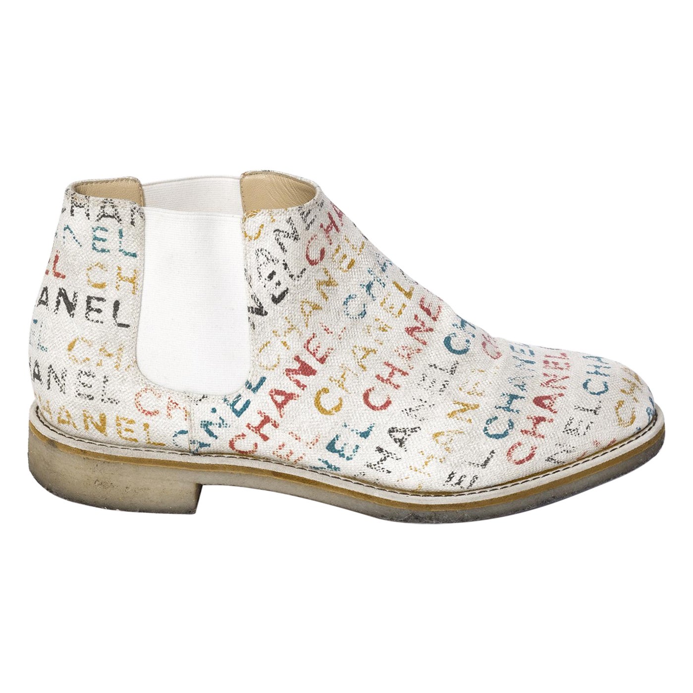 Chanel Graffiti Chukka Cremefarbene Stiefel für Herren (43 EU) im Angebot