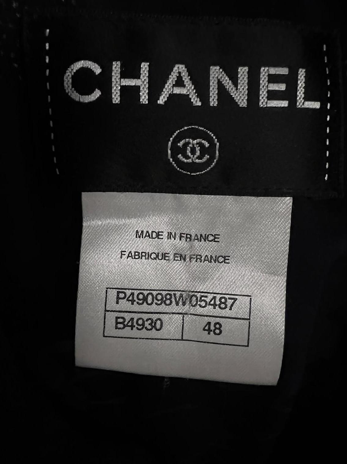 Robe en tweed Lesage de la collection Graffiti de Chanel en vente 11