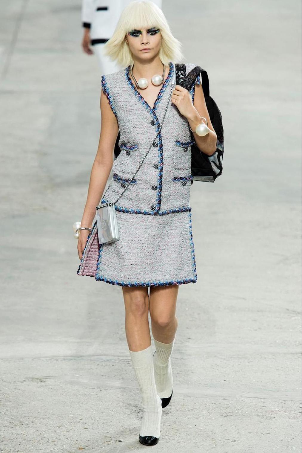 Chanel Graffiti Collection Navy Tweed Dress 48 FR In Excellent Condition In Dubai, AE
