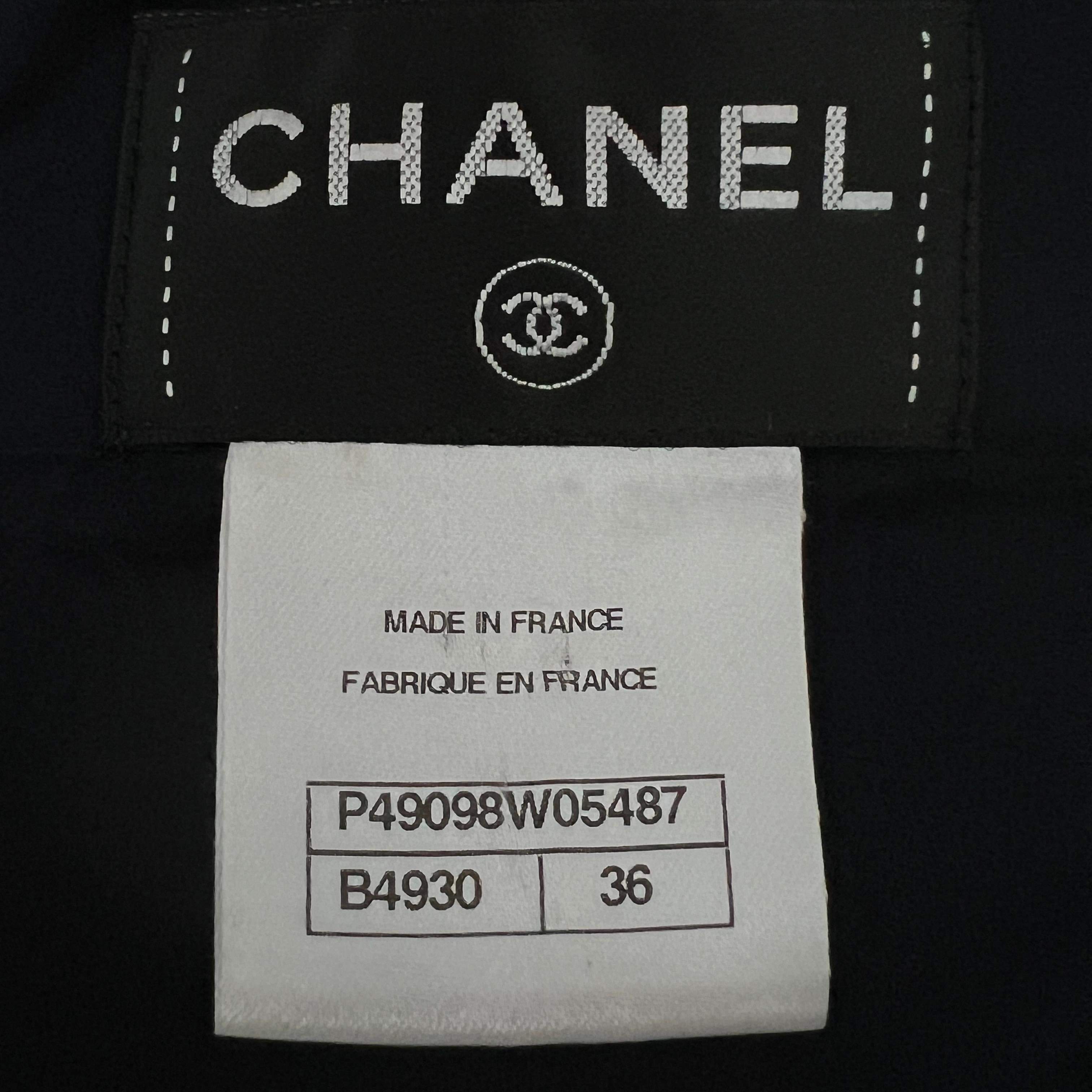 Robe en tweed collection Graffiti de Chanel en vente 5