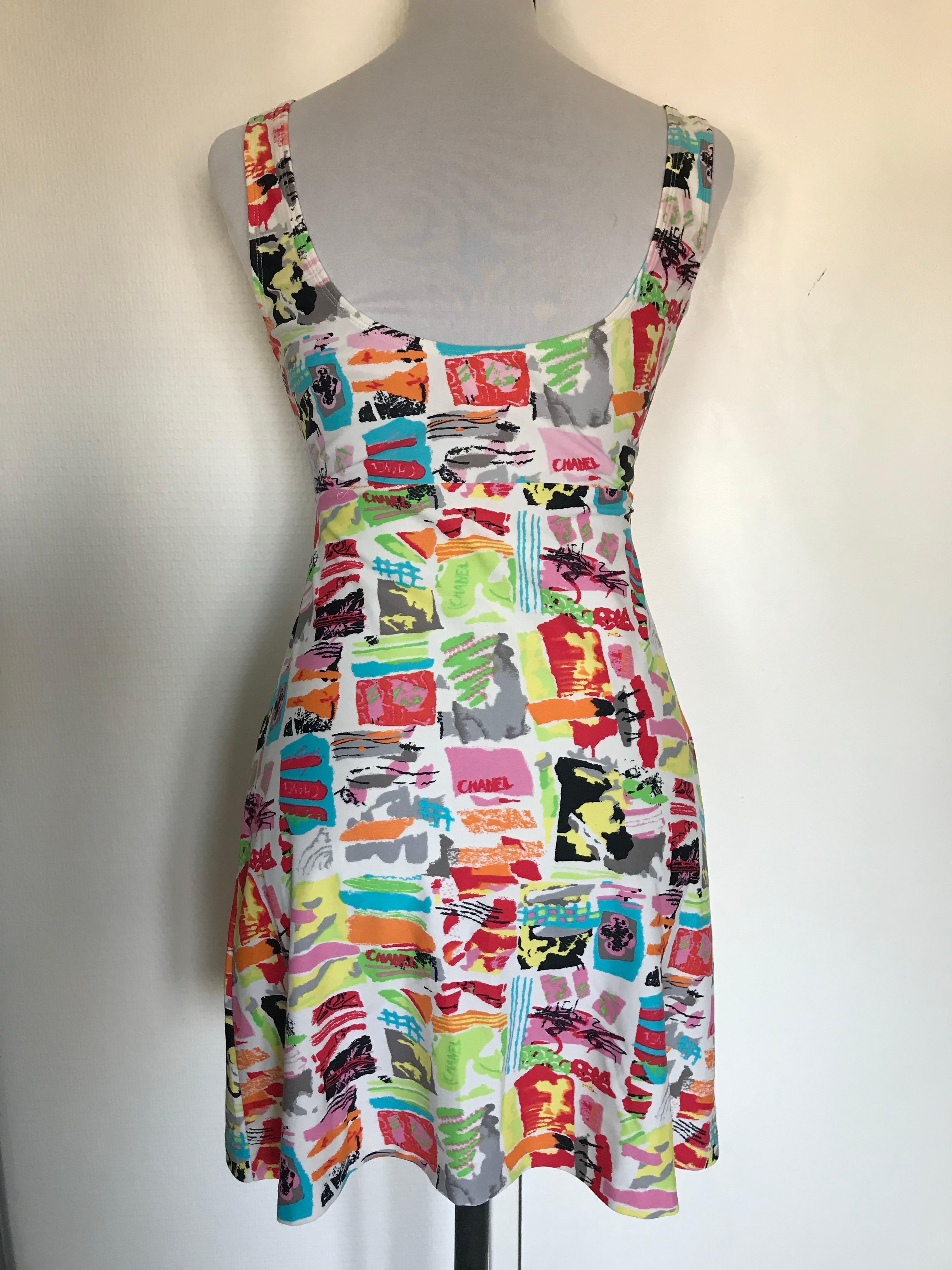 CHANEL Robe Graffiti collection été 1997. en vente 7