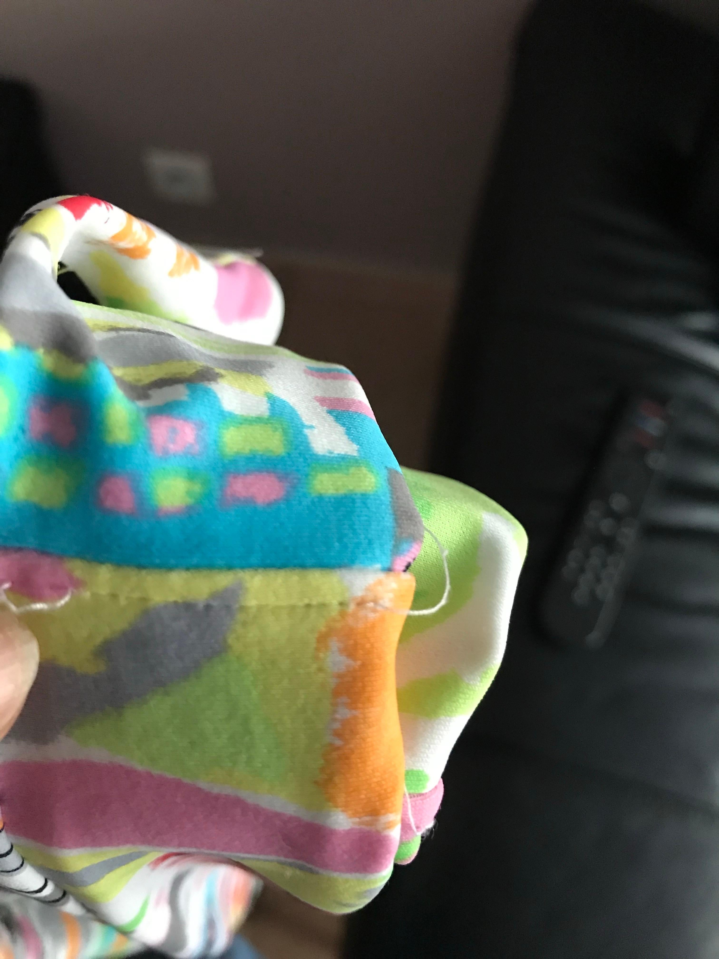 CHANEL Robe Graffiti collection été 1997. en vente 3