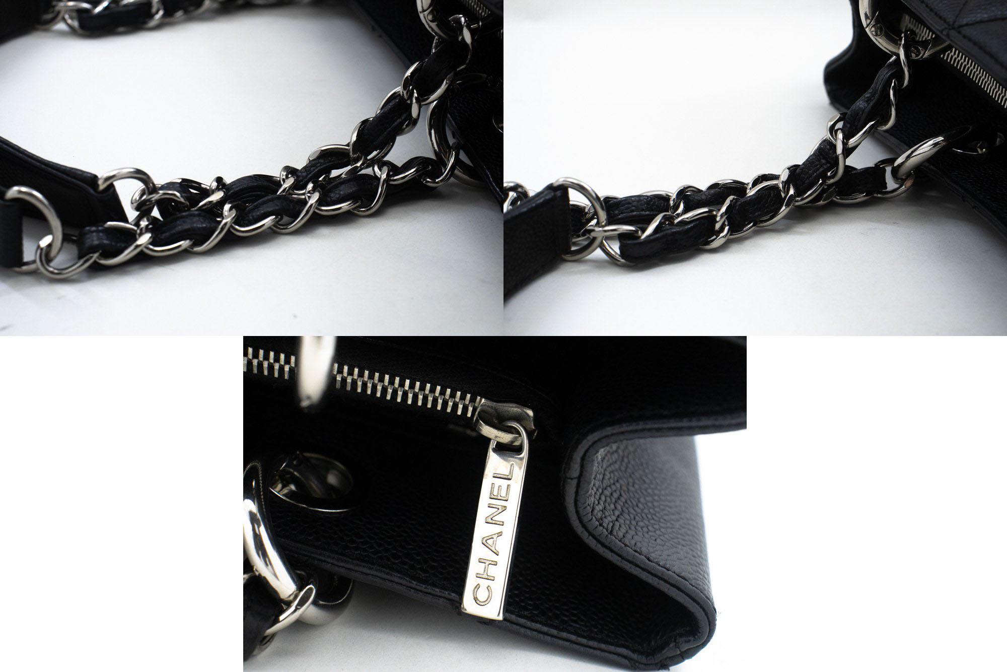 CHANEL Grained Calfskin GST 13