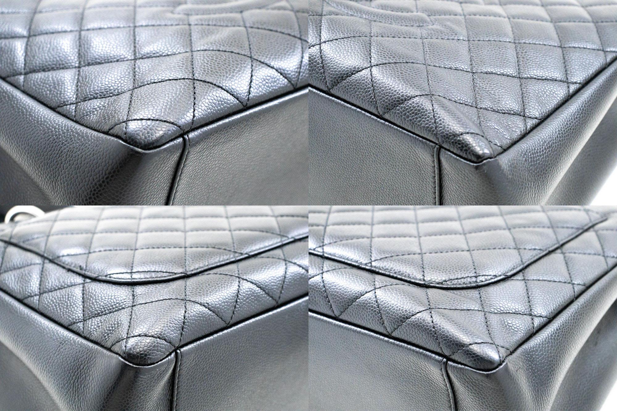 CHANEL Grained Calfskin GST 13