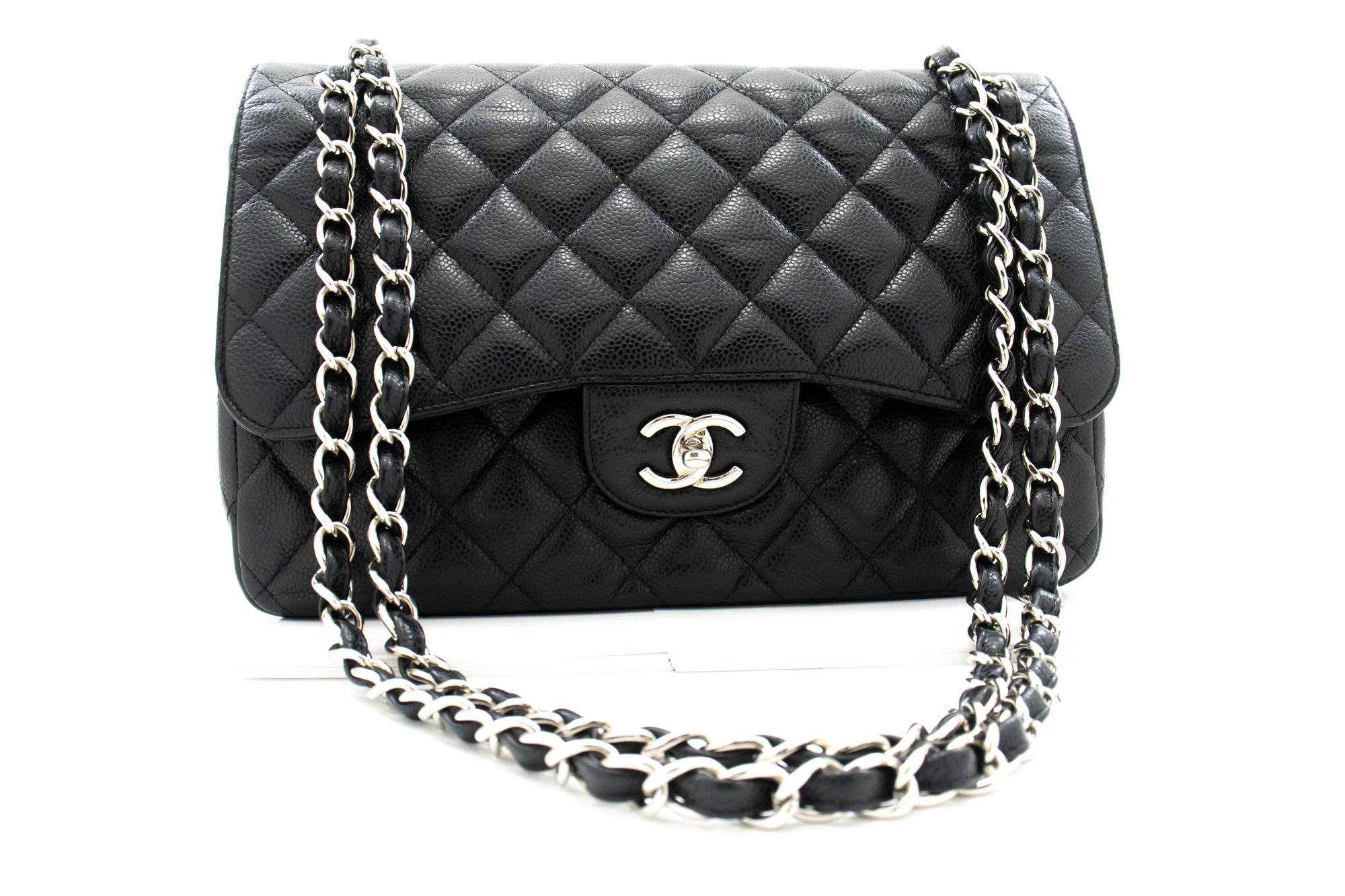An authentic CHANEL Grained Calfskin Large Chain Shoulder Bag W Flap Silver Classic. The color is Black. The outside material is Leather. The pattern is Solid. This item is Contemporary. The year of manufacture would be 2015.
Conditions &
