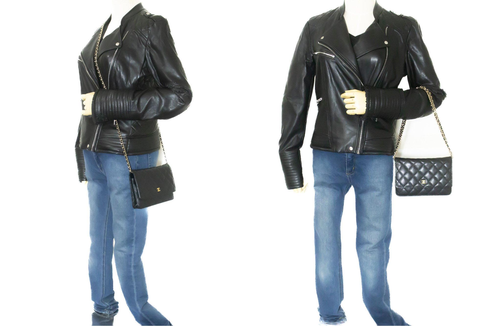 CHANEL Portefeuille WOC en cuir de veau grainé sur chaîne Sac à bandoulière noir en vente 6