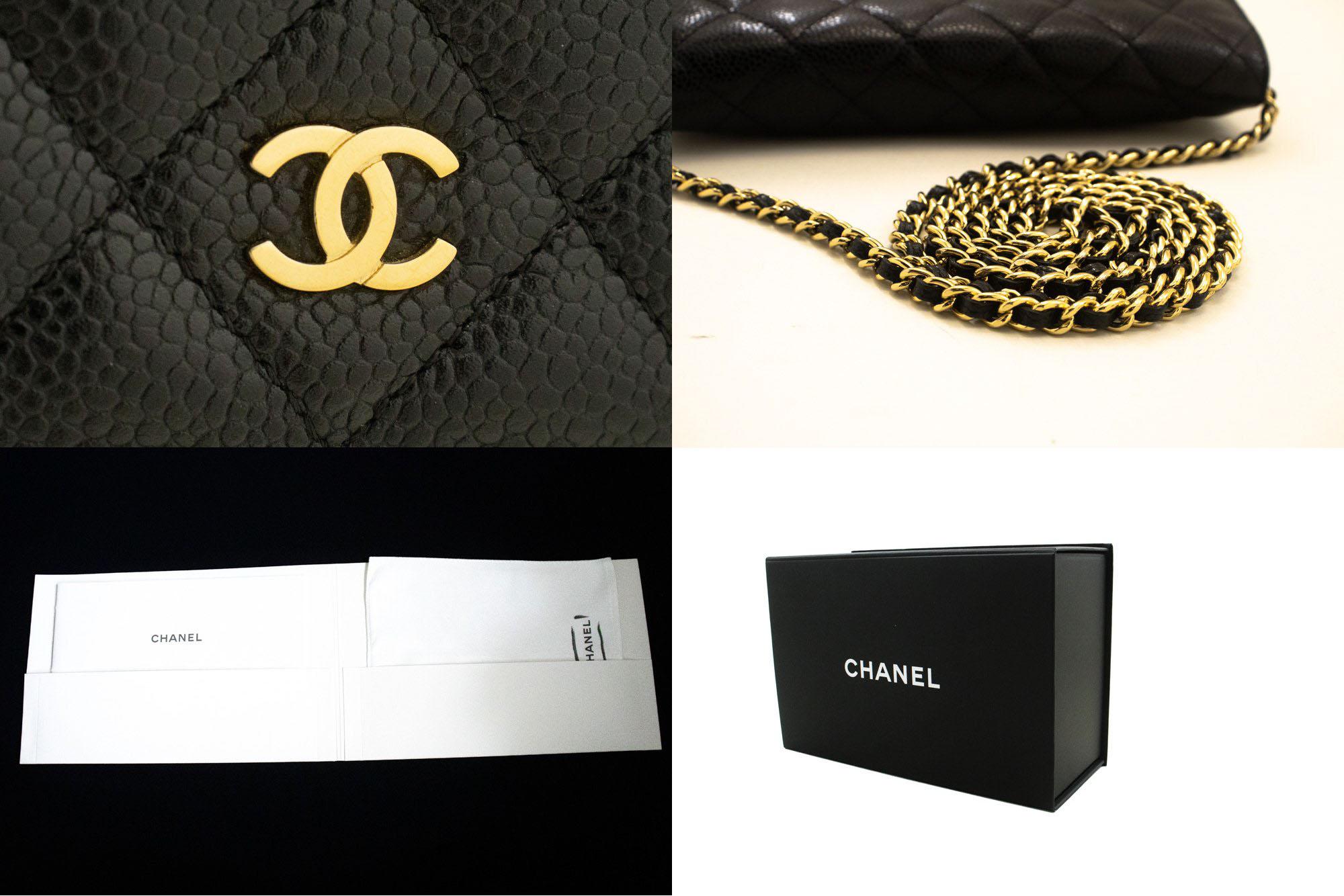 CHANEL Portefeuille WOC en cuir de veau grainé sur chaîne Sac à bandoulière noir en vente 2
