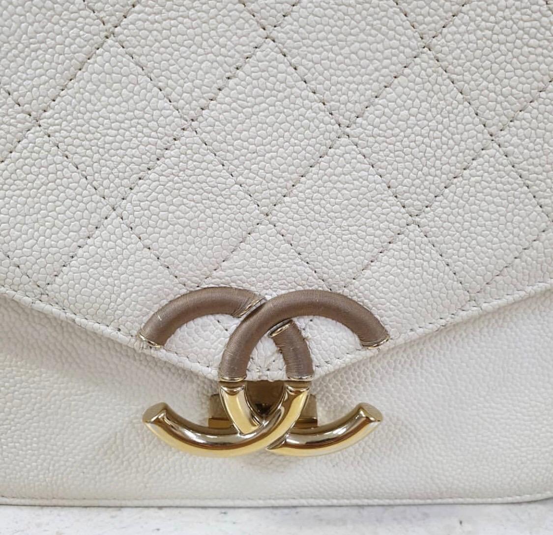 Chanel Grained Flap Bag with Top Handle New 2018 Ivory White Calfskin Tote In Good Condition In Krakow, PL