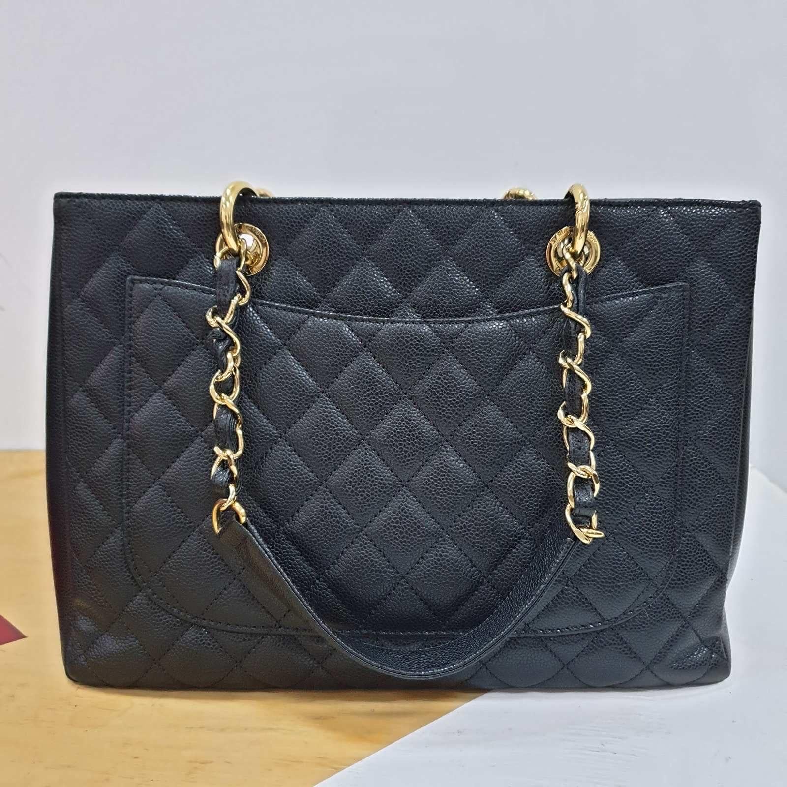 Chanel Grand Black Caviar Shopping Tote Bag For Sale at 1stDibs