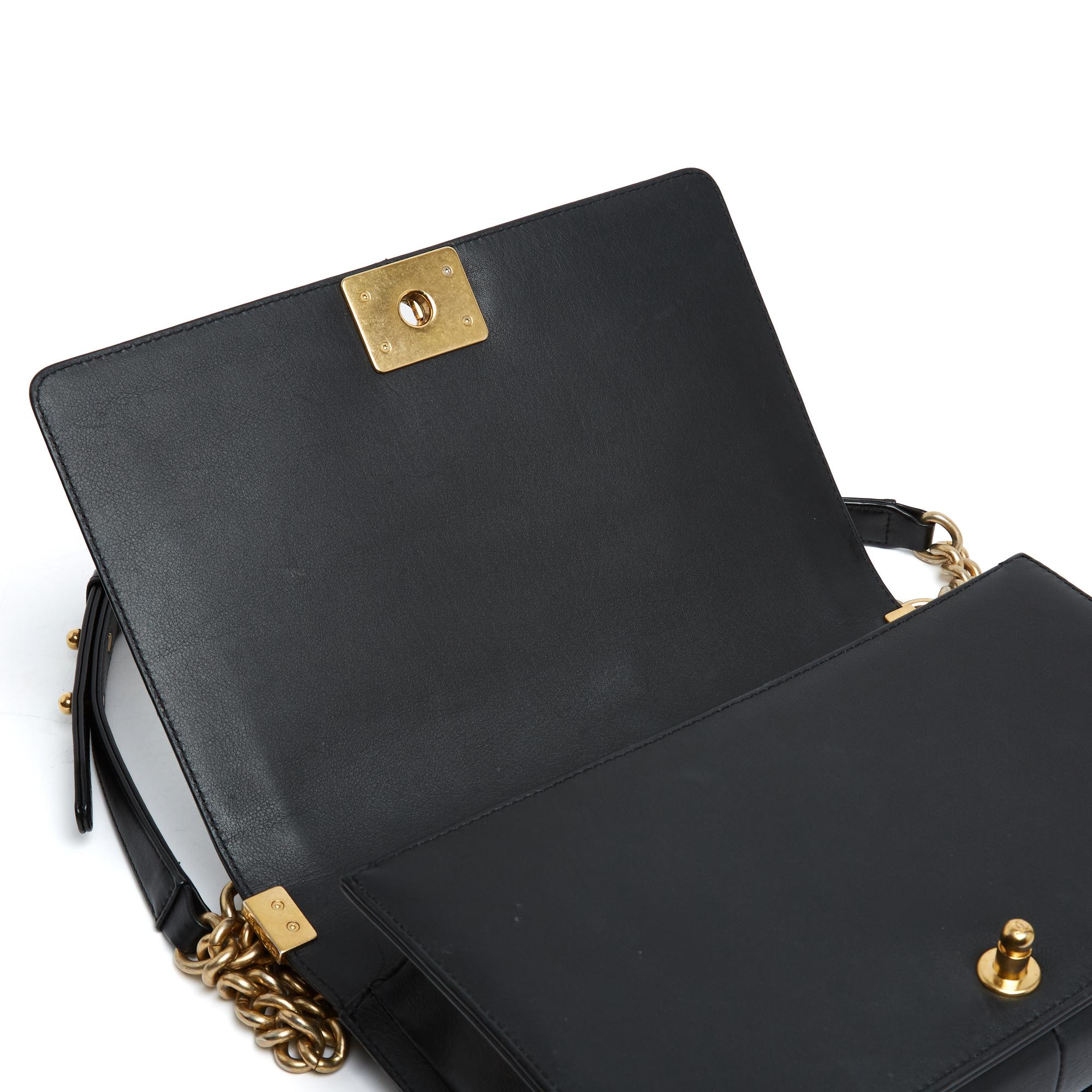Chanel Grand Sac Boy 2015 Schwarzes Leder Golden HDW Chanel Large Boy Bag im Angebot 1