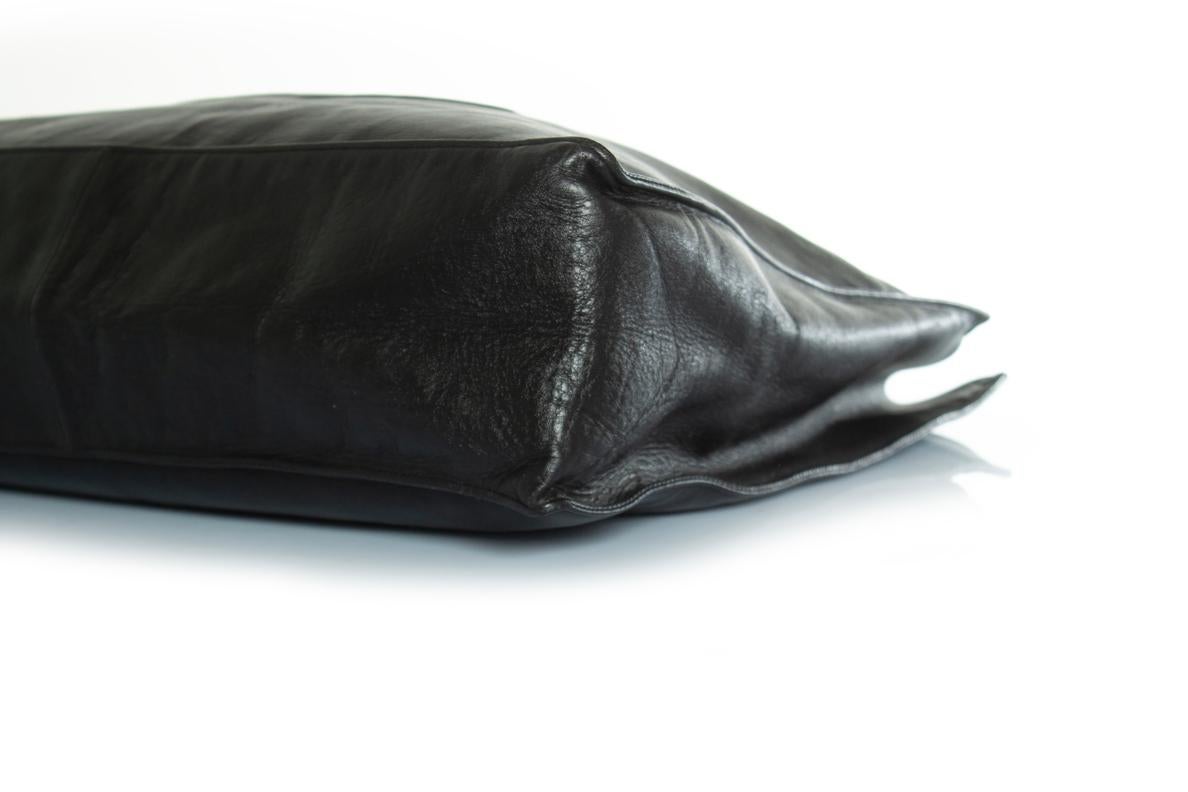 Chanel, Grand shopper in black lambskin leather For Sale 3
