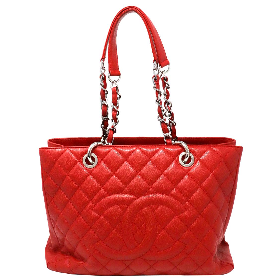 Petite shopping tote leather handbag Chanel Red in Leather - 36634947