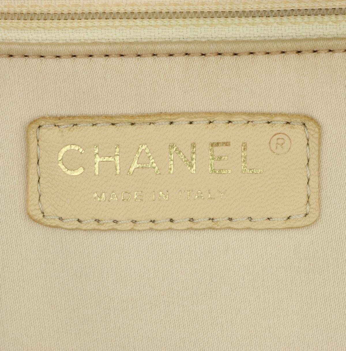 CHANEL Grand Shopping Tote (GST) Bag Beige Caviar with Gold Hardware 2013 For Sale 8