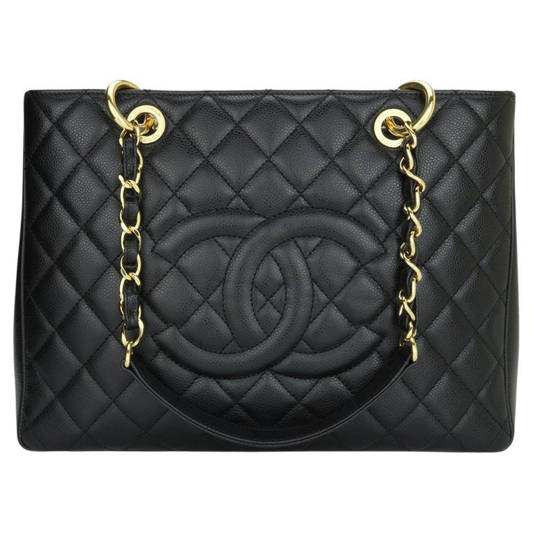 glance play Green background CHANEL Grand Shopping Tote (GST) Bag Black Caviar with Gold Hardware 2014  For Sale at 1stDibs