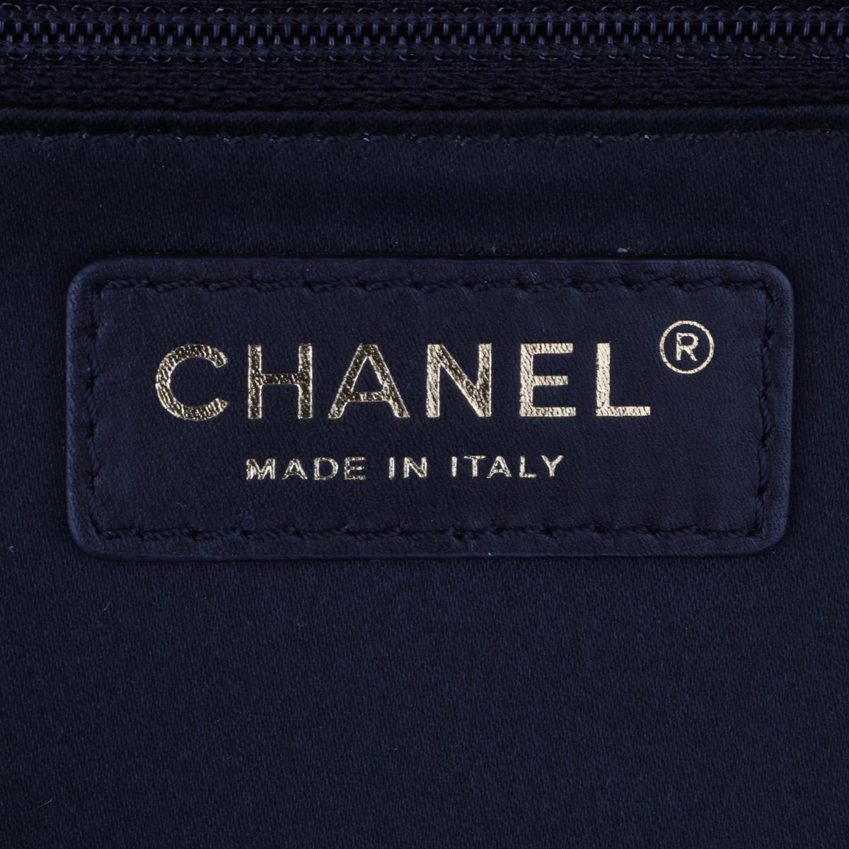CHANEL Grand Shopping Tote (GST) Bag Black Caviar with Gold Hardware 2015 10
