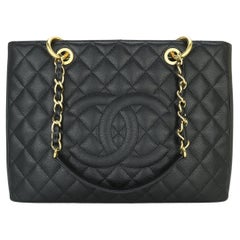 Sac CHANEL Grand Shopping Fourre-tout (GST) en cuir caviar noir avec finitions dorées 2015