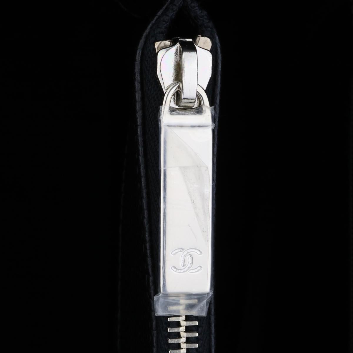 Fourre-tout CHANEL Grand Shopping Fourre-tout (GST) Caviar noir avec matériel argenté 2014 en vente 8