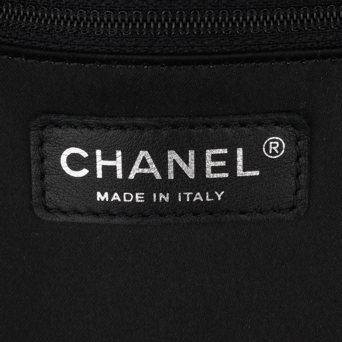 CHANEL Grand Shopping Tote (GST) Tasche in Schwarz und Kaviar mit silberner Hardware 2014 im Angebot 10