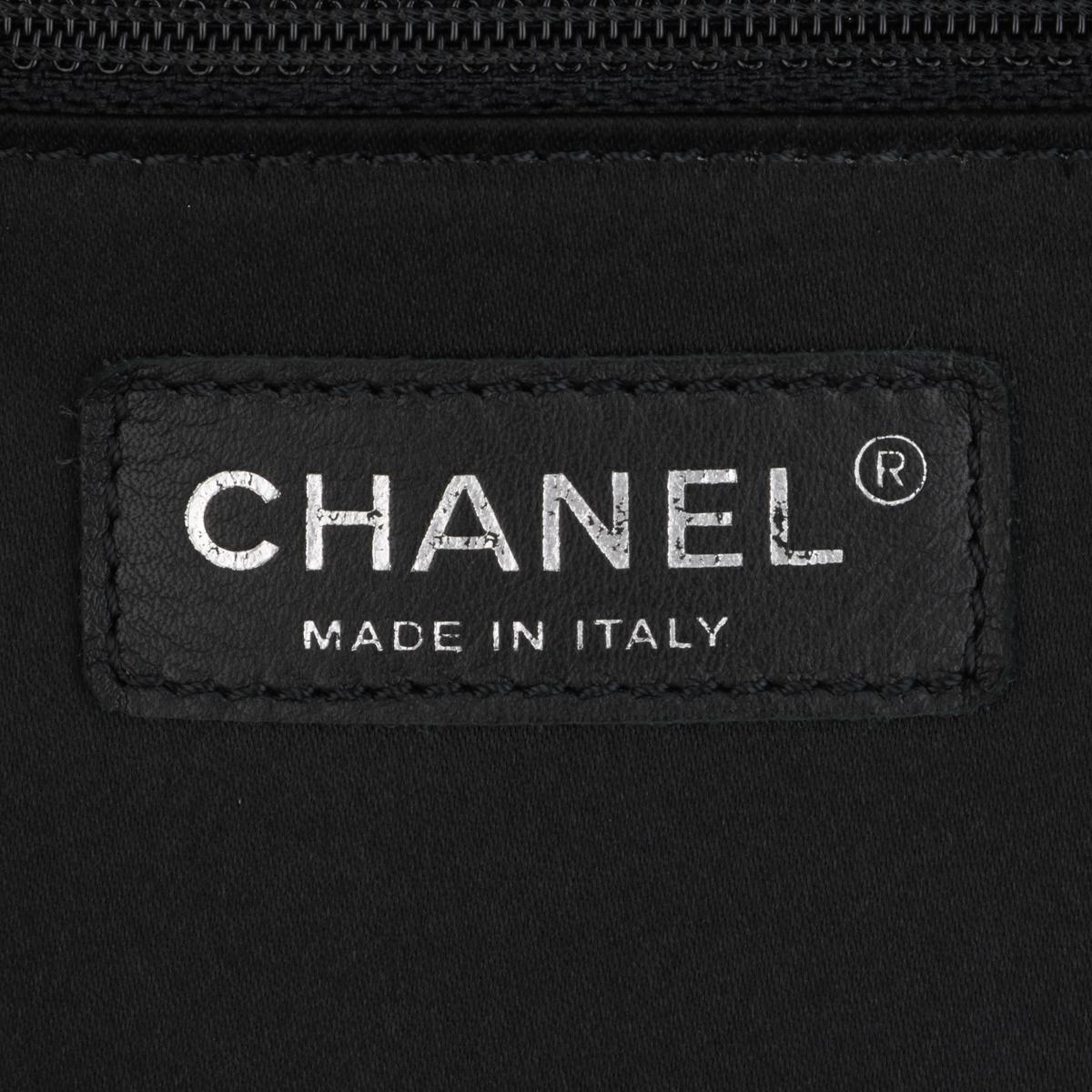 CHANEL Borsa Grand Shopping Tote (GST) Caviale nero con finiture in argento 2014 in vendita 9