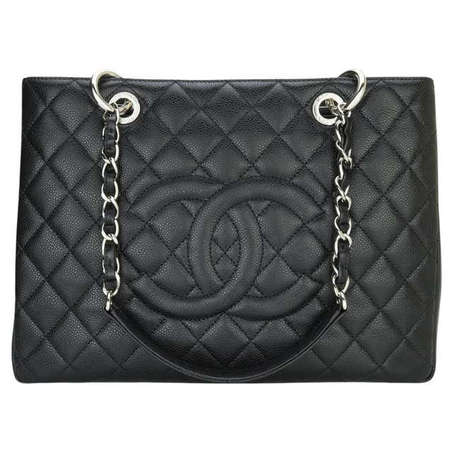 Vintage Chanel Shoulder Bags - 2,748 For Sale at 1stDibs | vintage ...