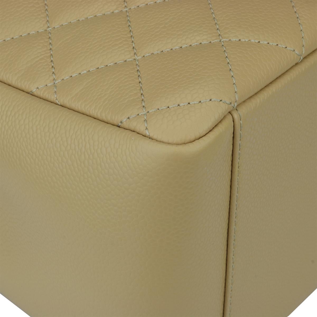 CHANEL Grand Shopping Tote (GST) Beige Clair Caviar with Gold Hardware 2014 In Excellent Condition In Huddersfield, GB