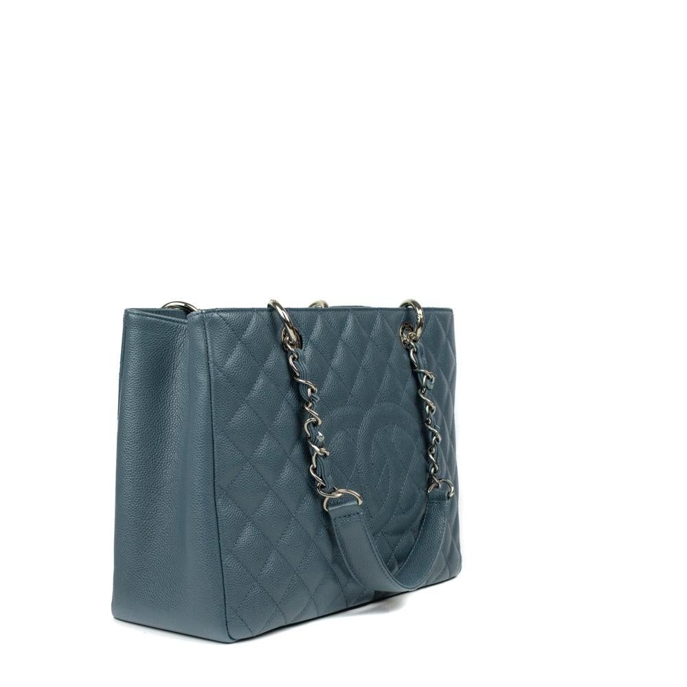 Gray CHANEL, Grand Shopping Tote in blue leather  For Sale
