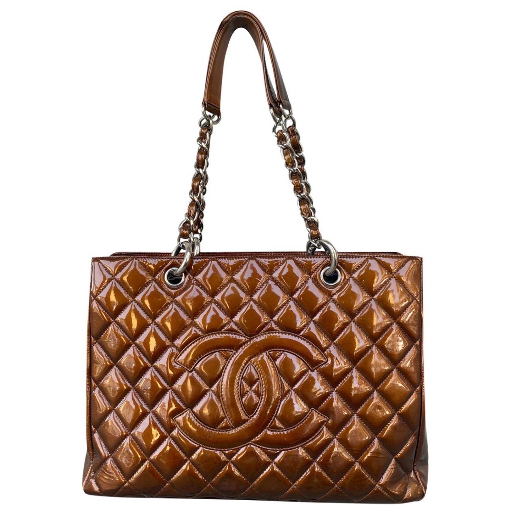 Chanel grand shopping tote in bronze-colored patent leather bag