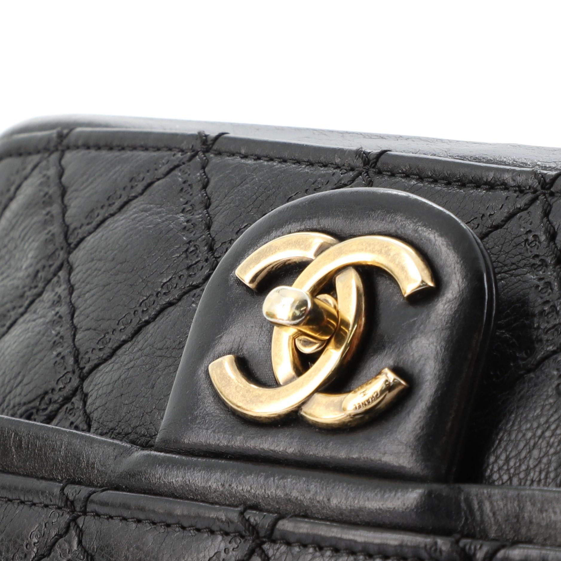 Chanel Graphic Flap Bag Quilted Calfskin Medium 3