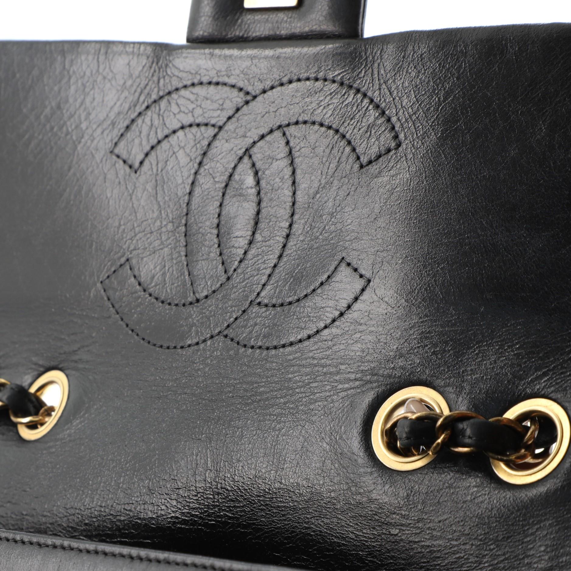 Chanel Graphic Flap Bag Quilted Calfskin Medium 4
