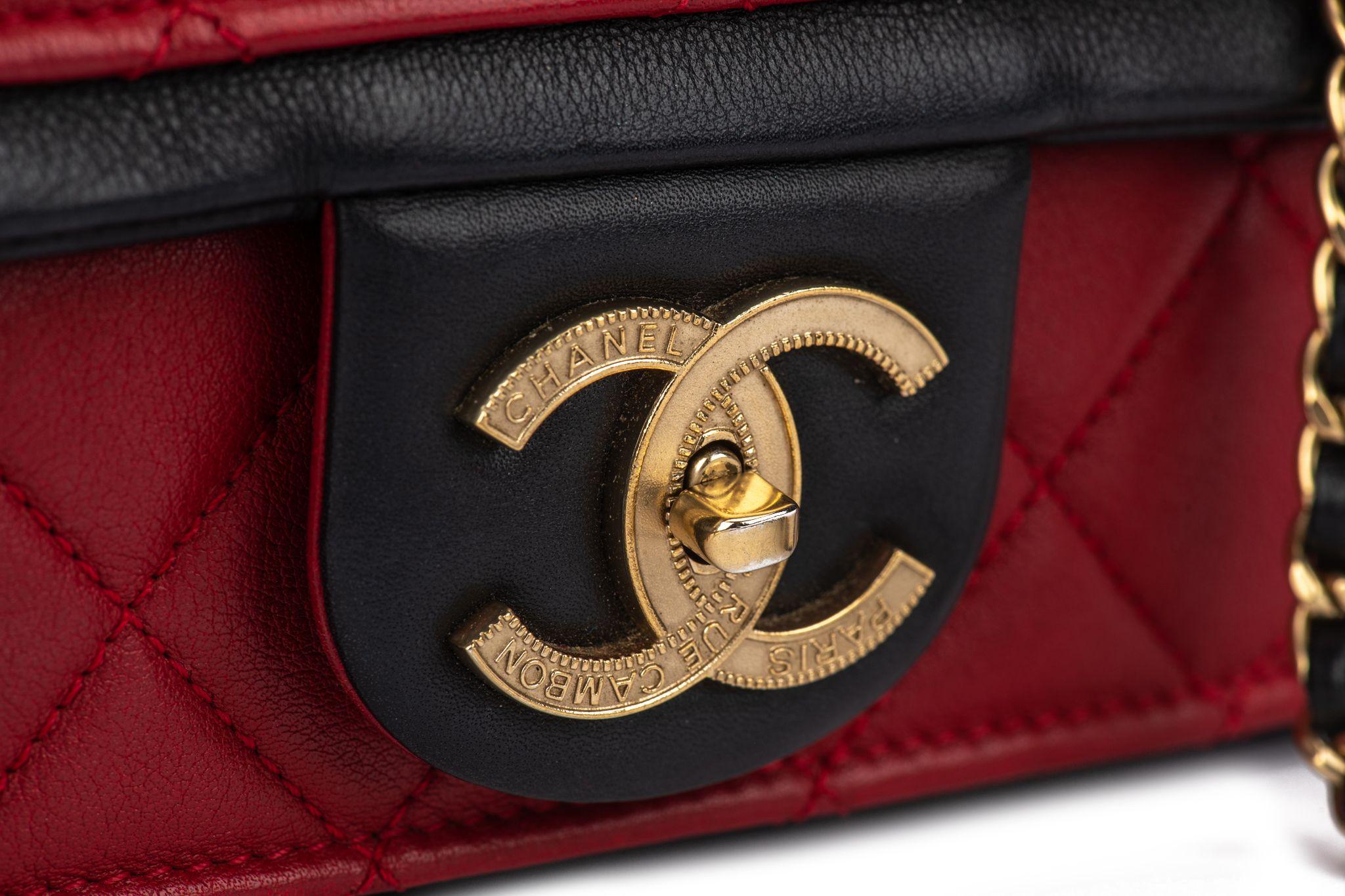 Marron Chanel Graphic Single Flap Bag Black Red en vente