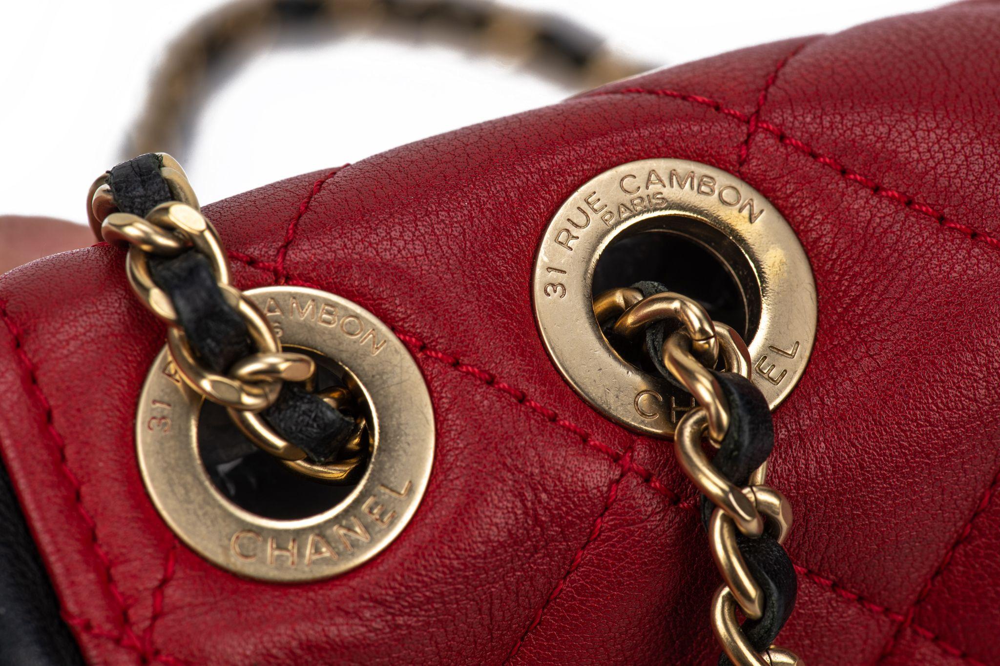 Chanel Graphic Single Flap Bag Black Red Pour femmes en vente