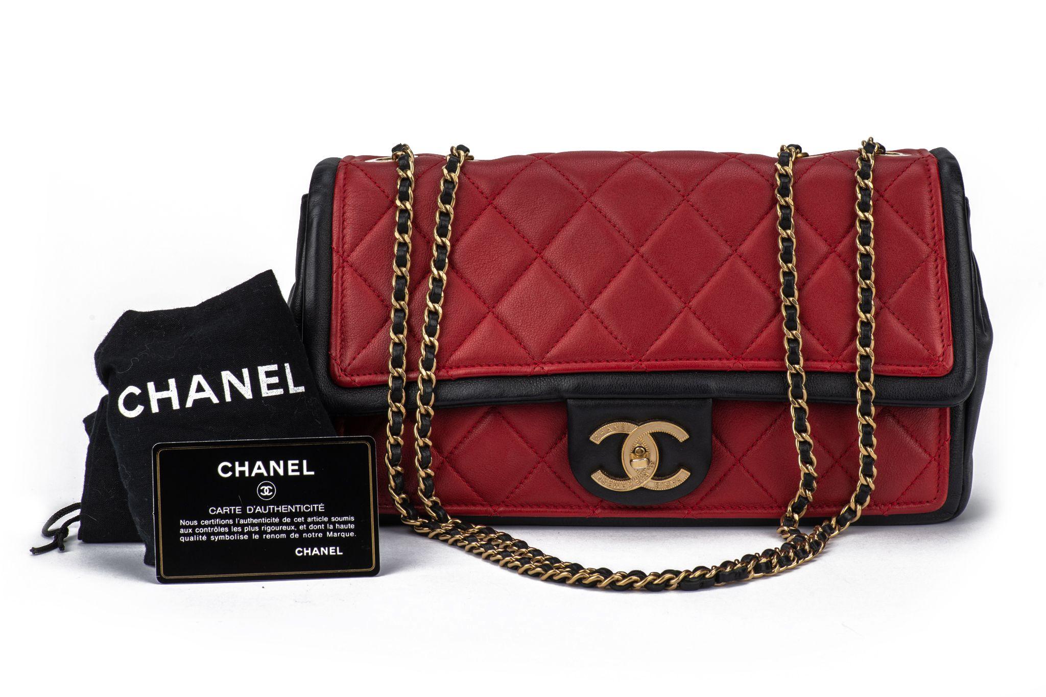 Chanel Graphic Single Flap Bag Black Red For Sale 2