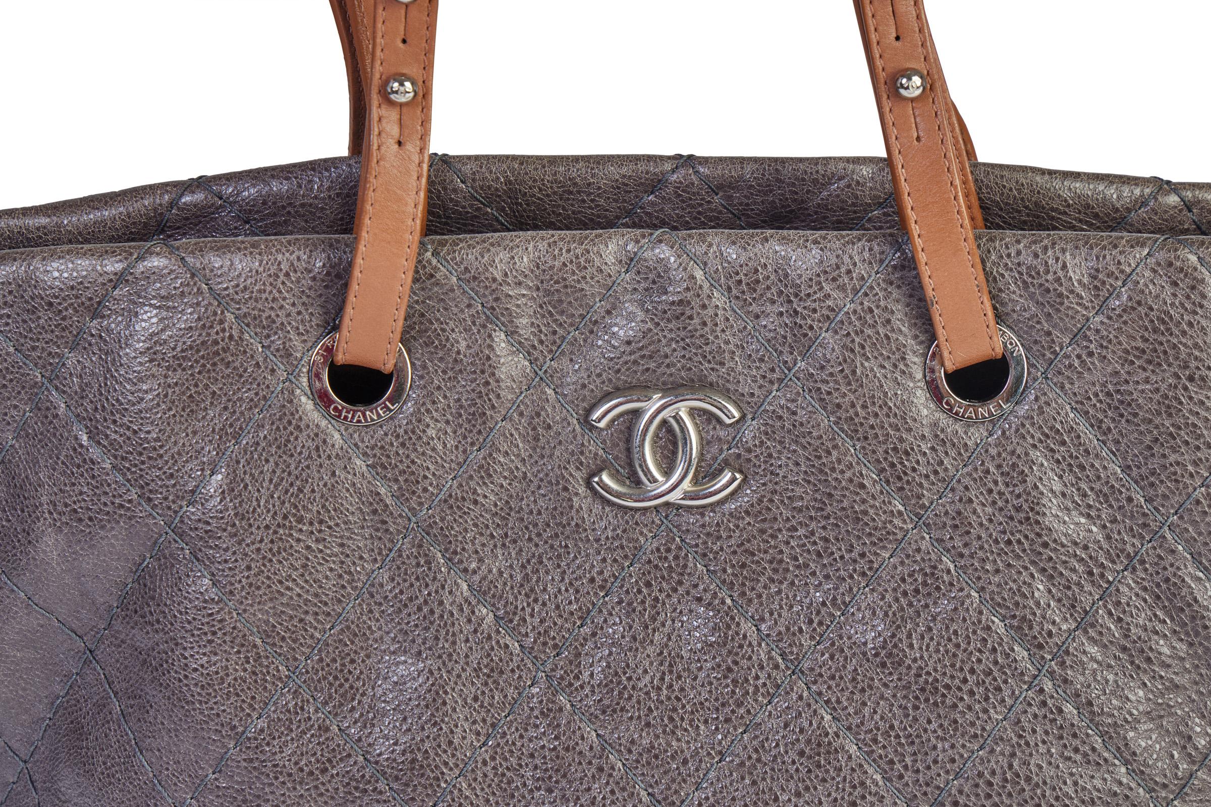 Chanel Gray Glazed Caviar Shopper Tote Bag In Excellent Condition In West Hollywood, CA