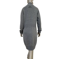 Chanel - Cardigan en tricot gris avec broche - Taille 40