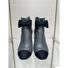 Chanel Gray Leather Ankle Boots Sz.37.5 with Black Grosgrain Bows