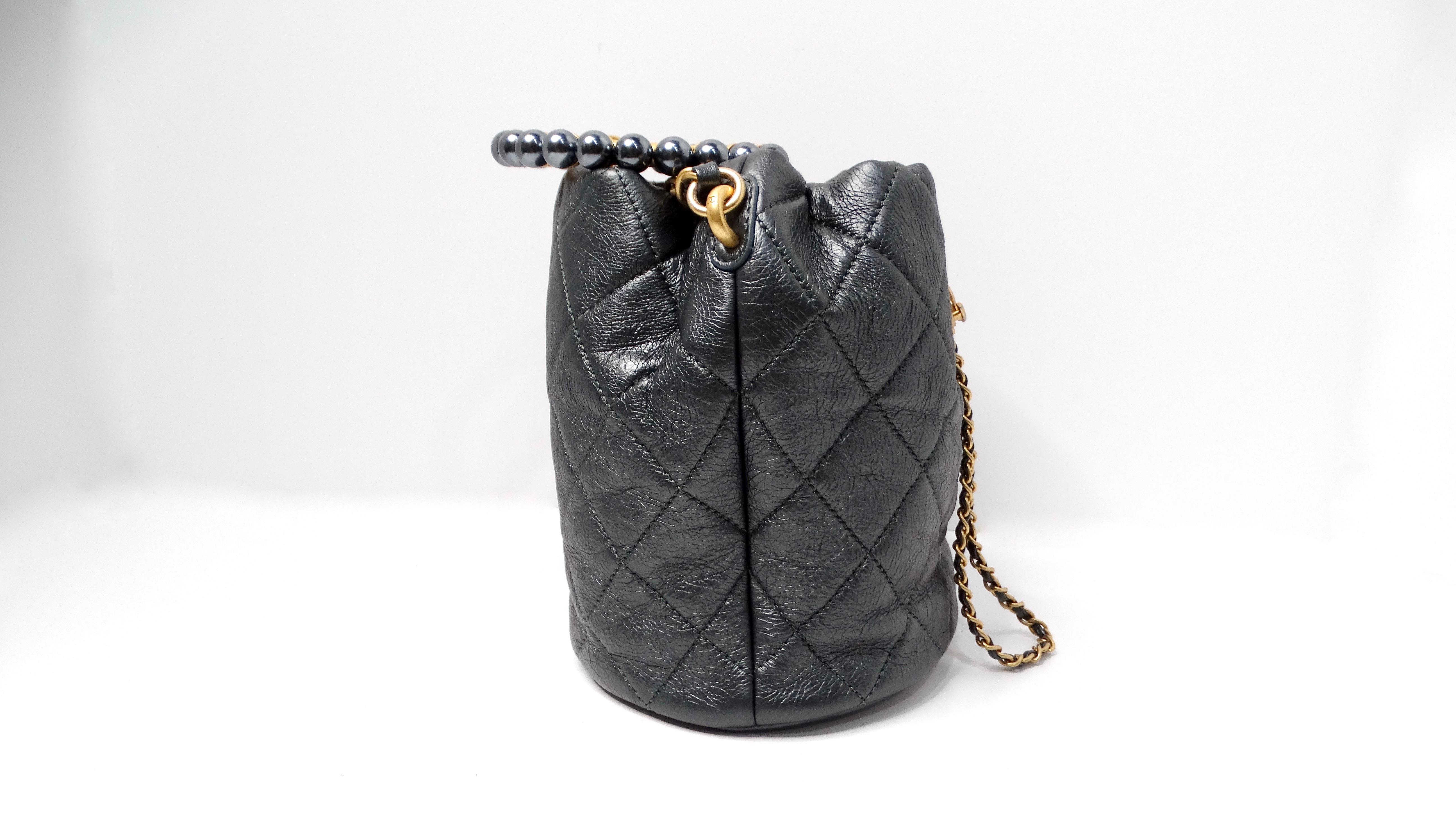 Chanel Gray Metallic Quilted Lambskin Pearl Crown Drawstring Bucket Bag For Sale 3
