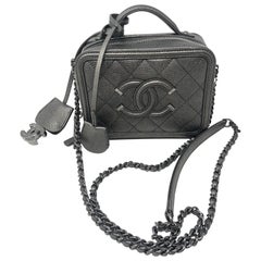 Chanel Grau Metallic Small Vanity Case Umhängetasche