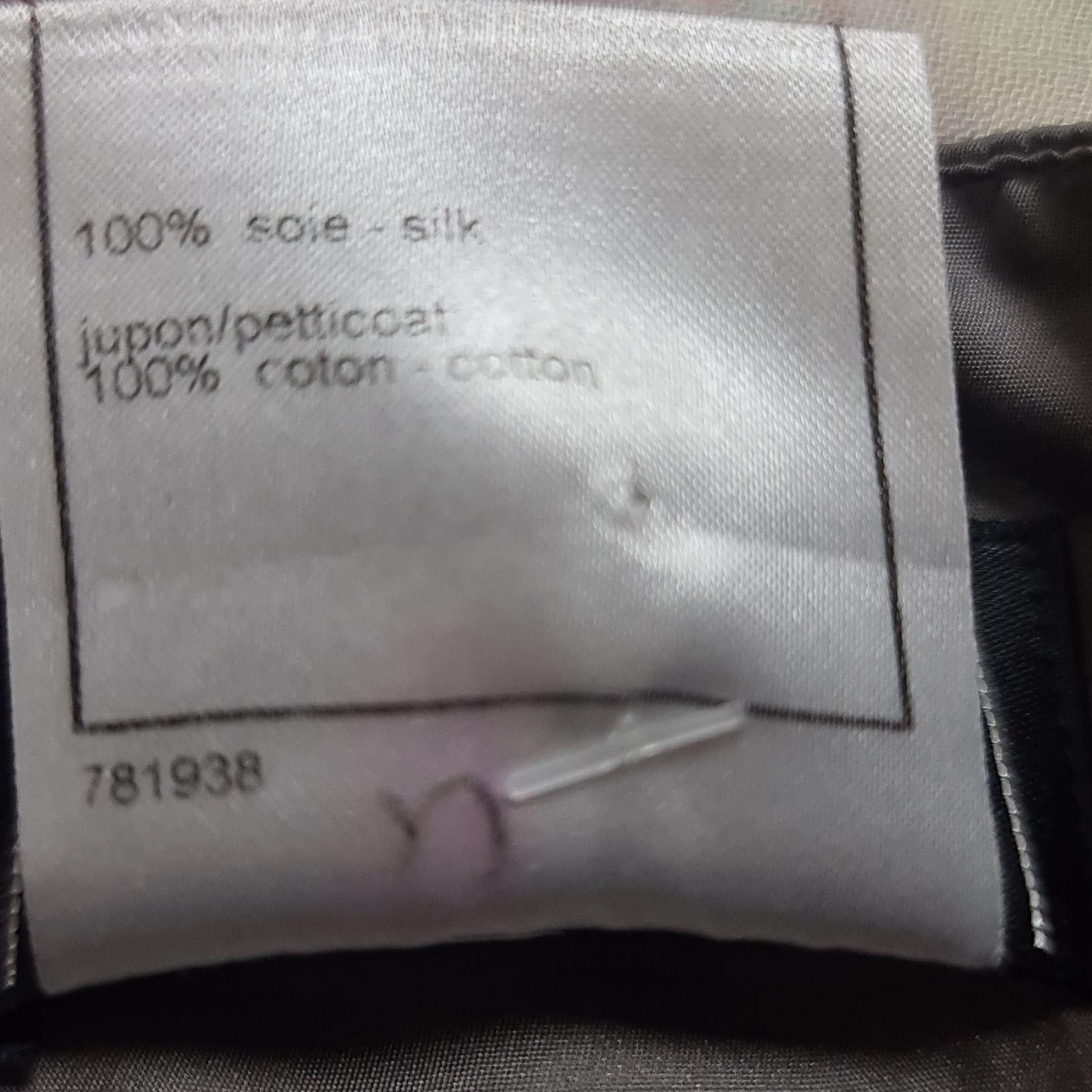 Donna Gonna al ginocchio in seta grigia Chanel Sz.38 in vendita