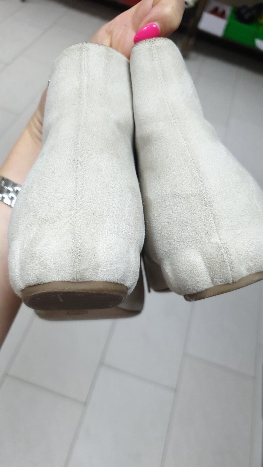 Chanel Gray Suede Lace Up Ankle Boots Booties Sz.39 For Sale 8