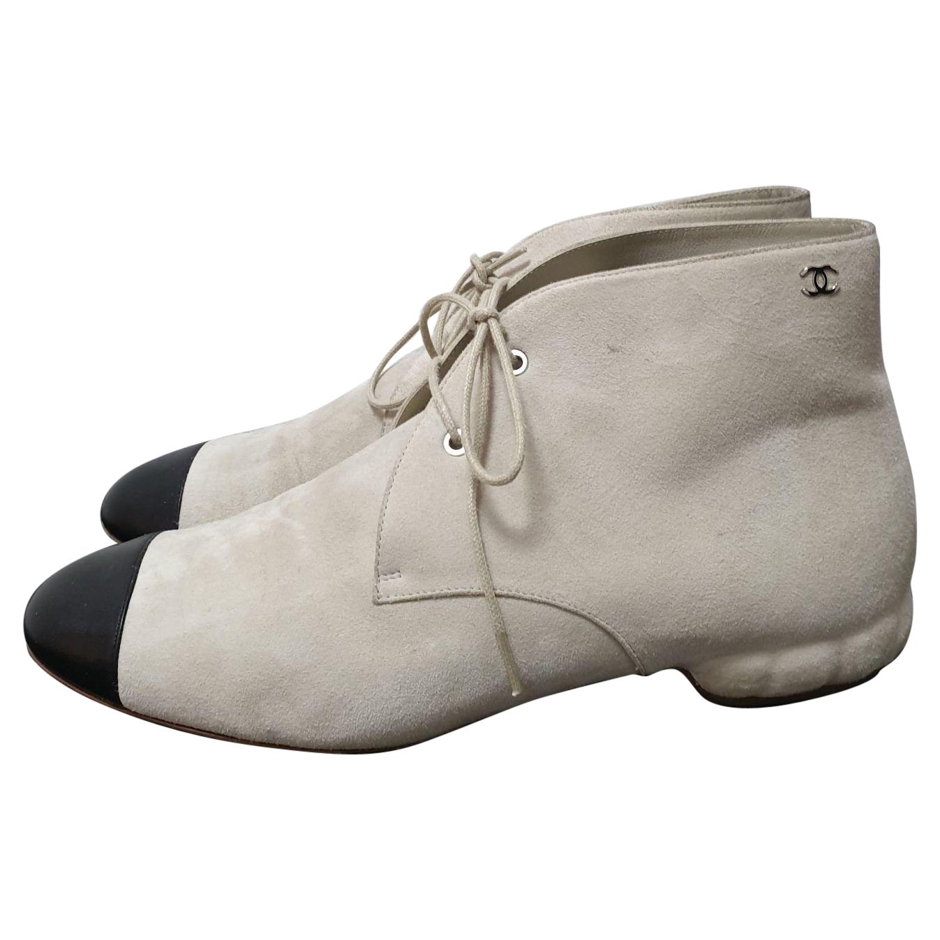 Chanel Gray Suede Lace Up Ankle Boots Booties Sz.39 For Sale