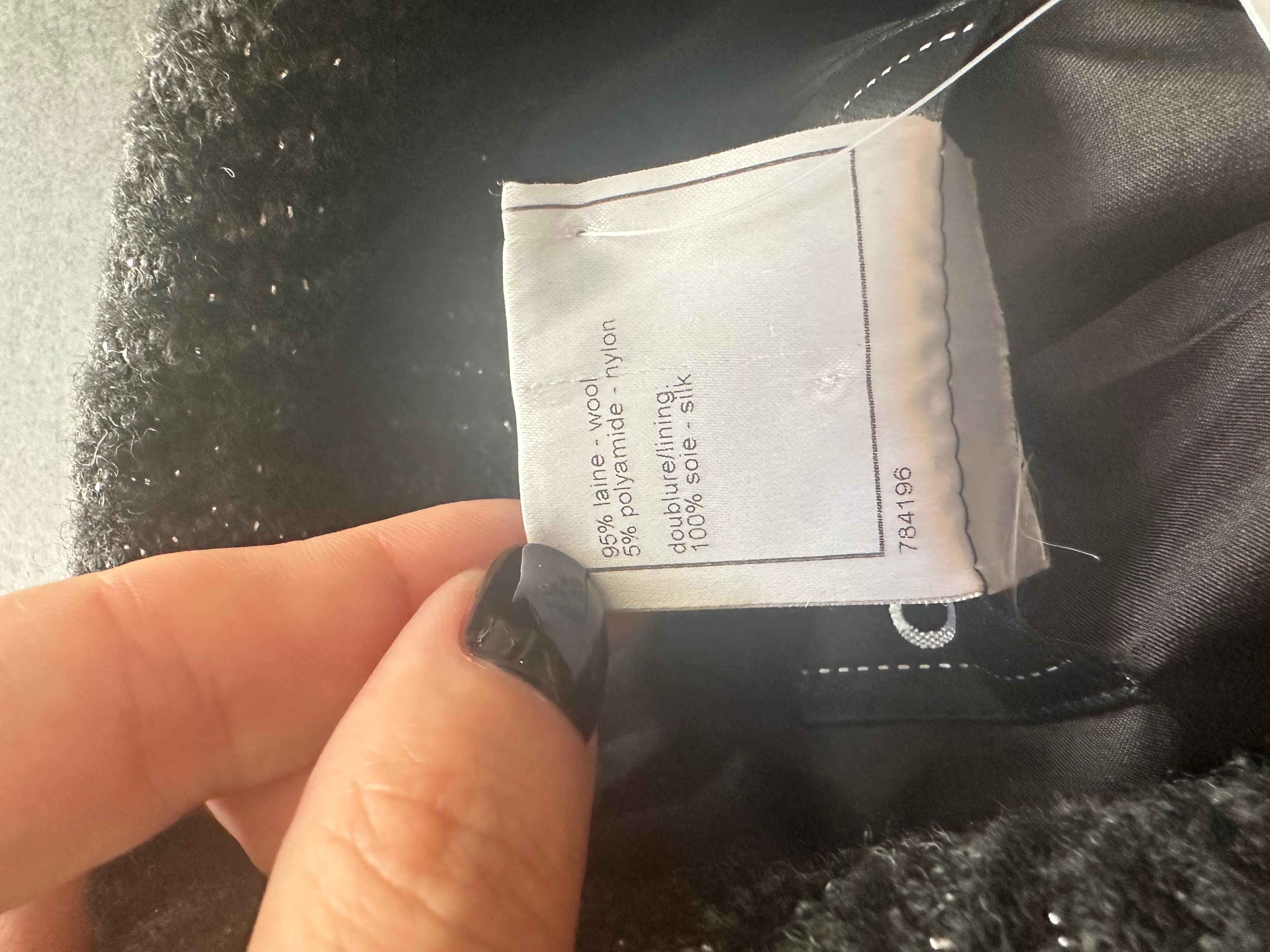 Grigio Coates in lana grigia Chanel in vendita